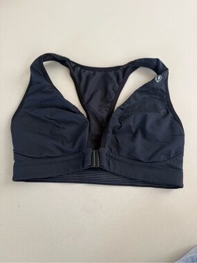 Lululemon front clasp bra